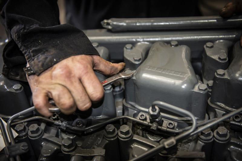 Engine parts for Liebherr excavators